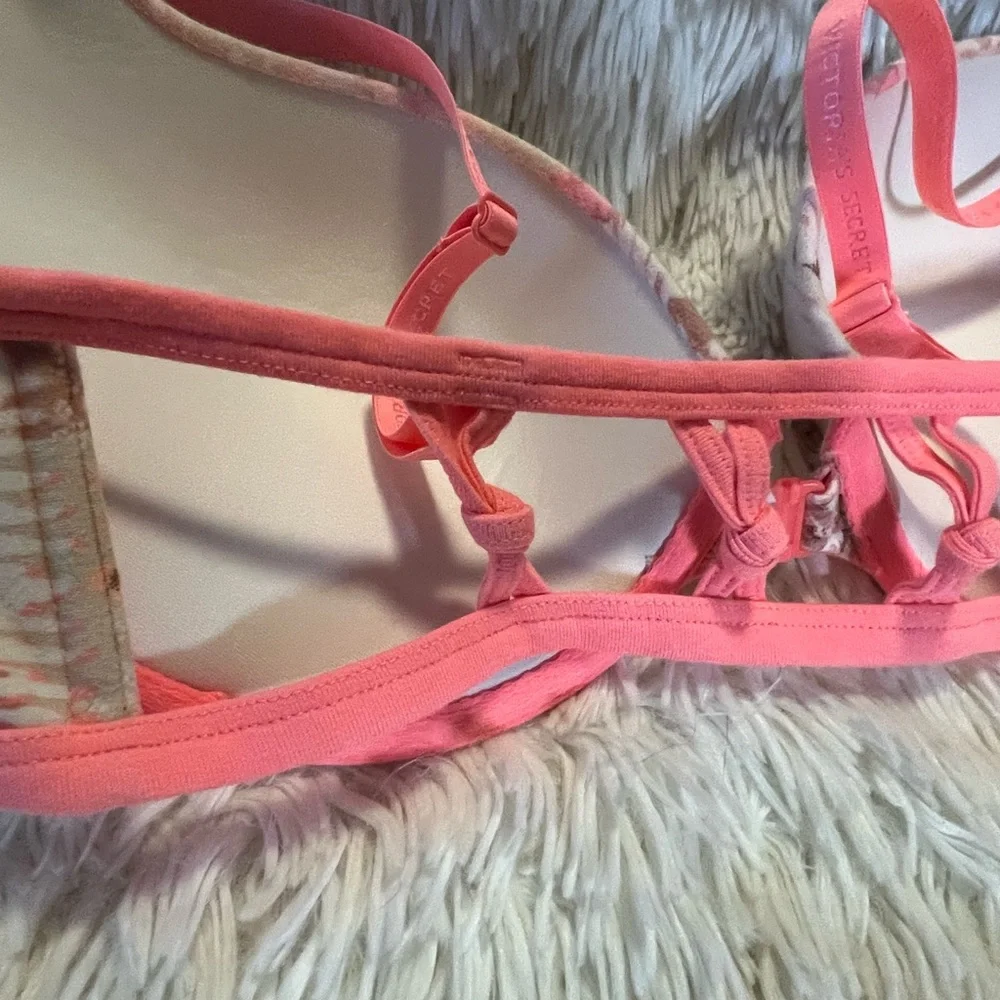 PINK Victoria Secret Bra 36D - Picture 8 of 9